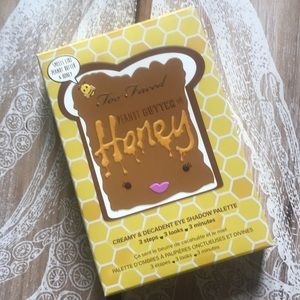 Too Faced Peanut Butter and Honey Palette